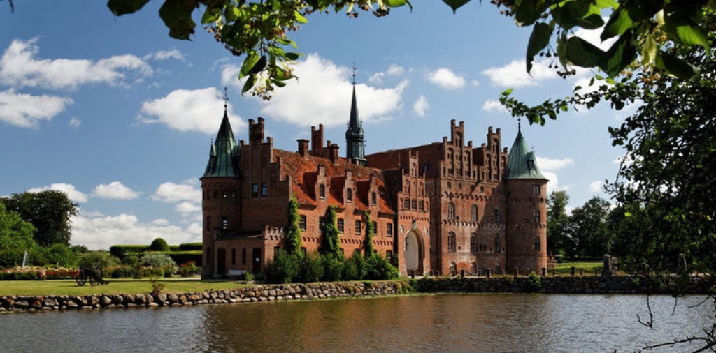 5252920918_750_egeskov-original.jpg