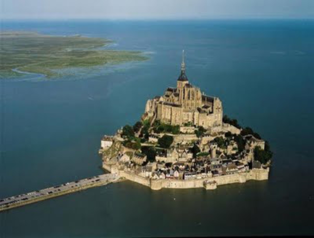 Mont%20St%20Michel.jpg