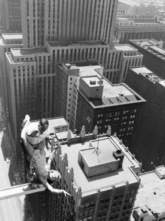 life_on_the_edge_chicago_195506.jpg