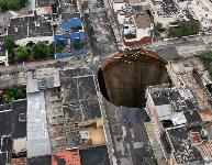 giant-sinkhole-guatemala-city-why_21263_990x742.jpg