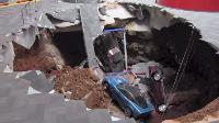 vette-sinkhole-videoSixteenByNine1050.jpg